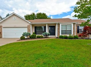 16519 Oak Forest Ct, Ballwin, MO