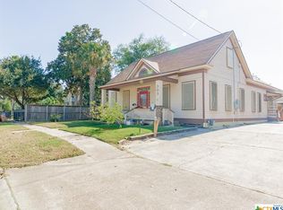 303 E Convent St, Victoria, TX 77901