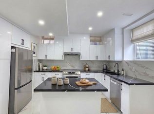 1432 Yellow Rose Cir #BASEMENT, Oakville, ON