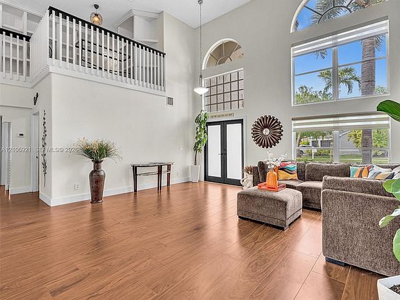 5th image of 2654 SW 181st Ter