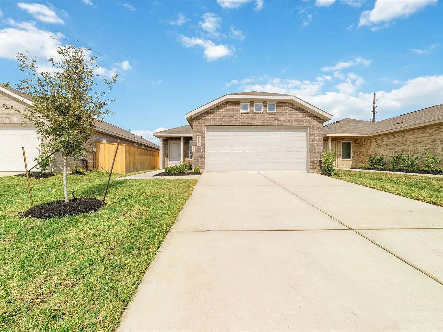 3 bed, 2.0 bath, 1311 sqft, $2,350 — Photo 1