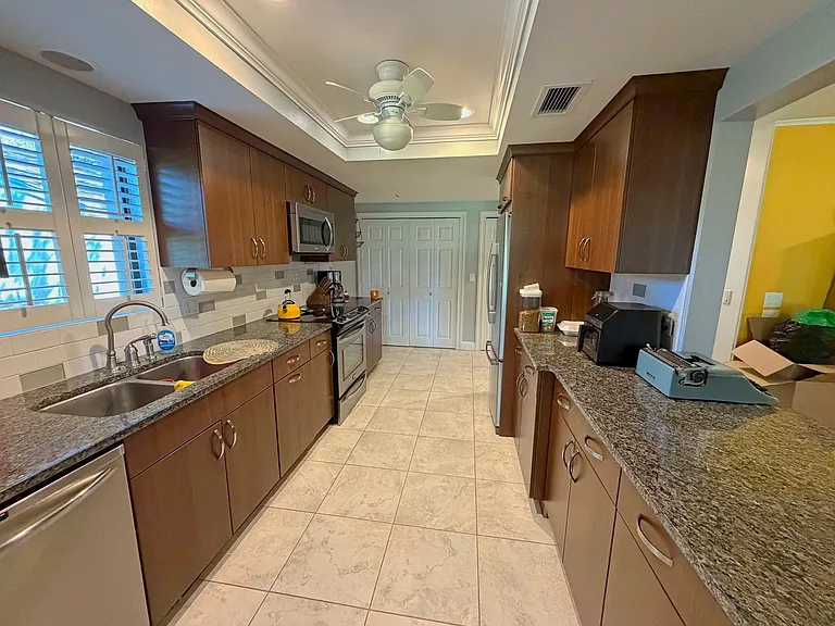 10098 Leisure Ln S #122 — Photo 5