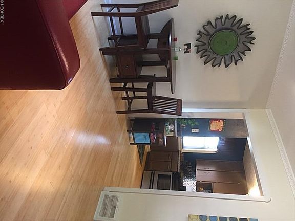 5th image of 2071 Ferndale Ave