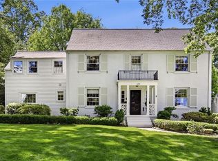 628 Roslyn Rd, Winston Salem, NC 27104