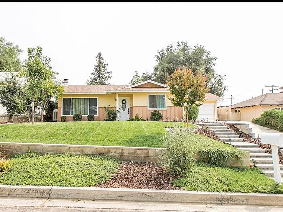 1st image of 35625 Sierra Ln