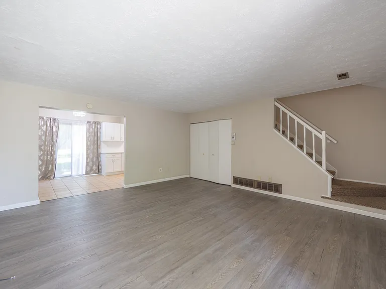 4445 Cushing Ln — Photo 13
