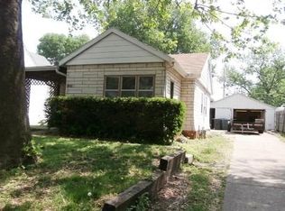 1208 S 3rd St, Pekin, IL 61554