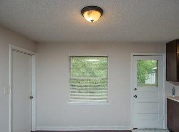 5th image of 401 McKown Dr
