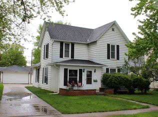 907 10th Ave, Fulton, IL 61252