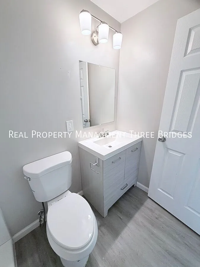 4br/2ba Florissant Gem — Photo 3