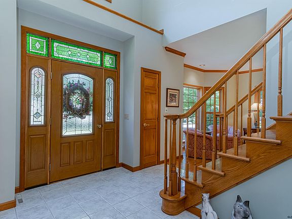 5th image of 37 Siena Dr