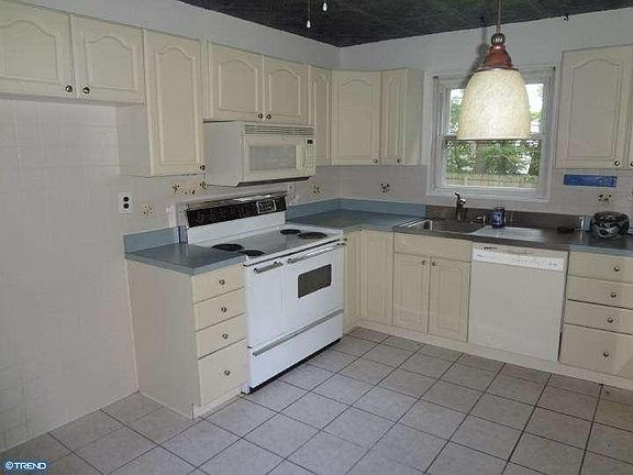 4th image of 713 Brooke Ave