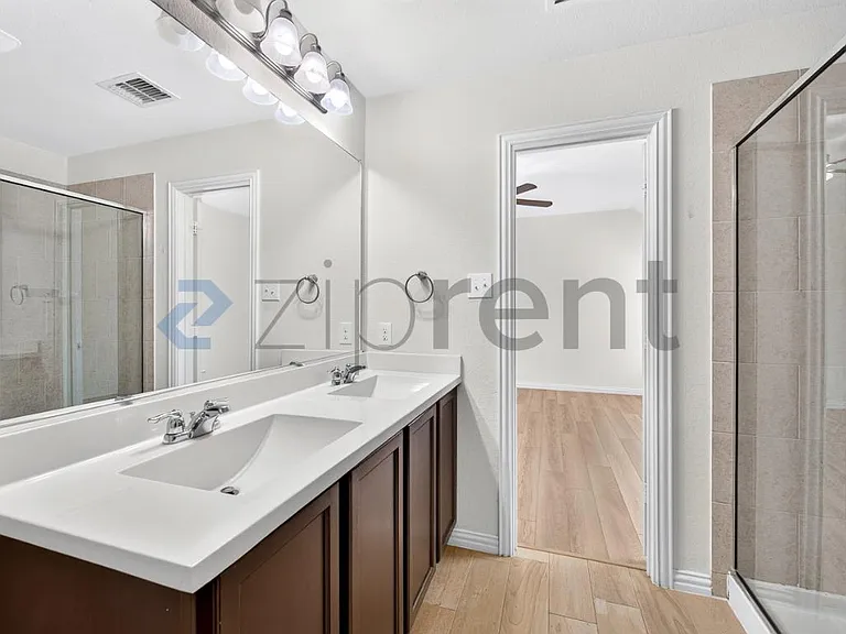 817 Evergreen St — Photo 21