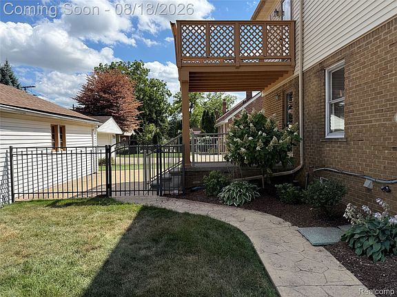 5th image of 1407 Nowlin St