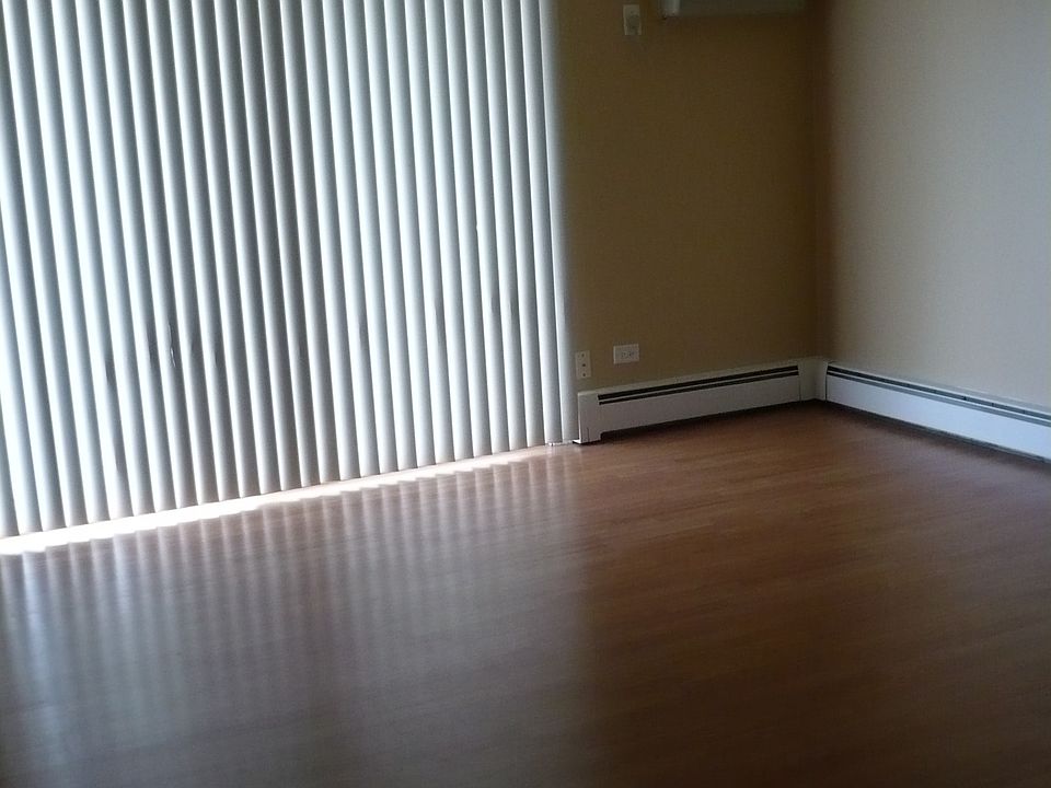 Living room 3