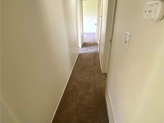 5th image of 700 E Orangewood Dr