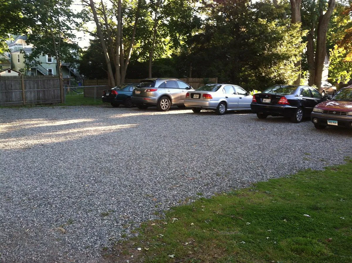 4 bed, 1200 sqft, $3,400 — Photo 3