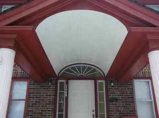 2489 Lee Rd, Cleveland Heights, OH 44118