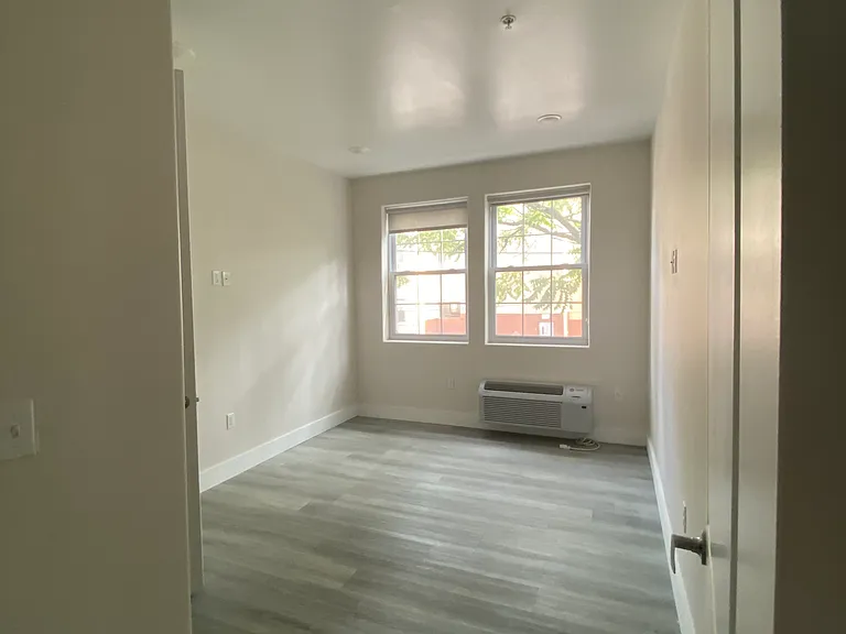 129-137 Passaic St #204 — Photo 13