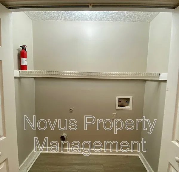 124 Bowen St #H — Photo 8
