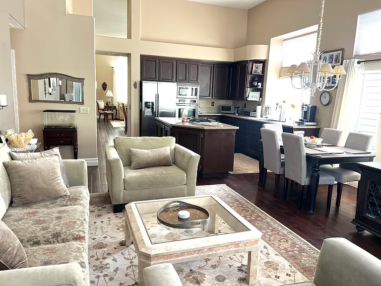 21499 Miramar — Photo 4