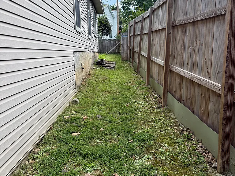 1717 Point West Dr — Photo 62