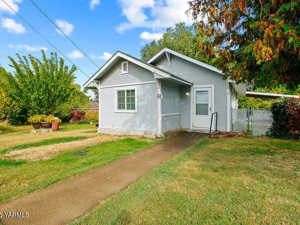 11 3rd Ave, Zillah, WA 98953