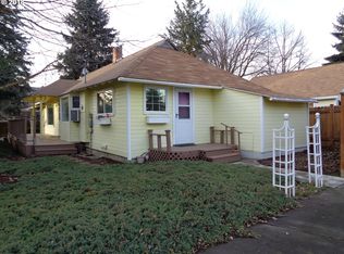 370 NE 4th St, Dufur, OR 97021