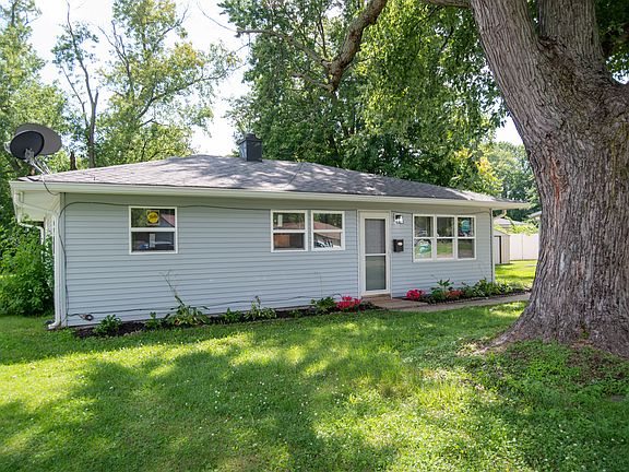 3rd image of 4131 Red Bird Dr