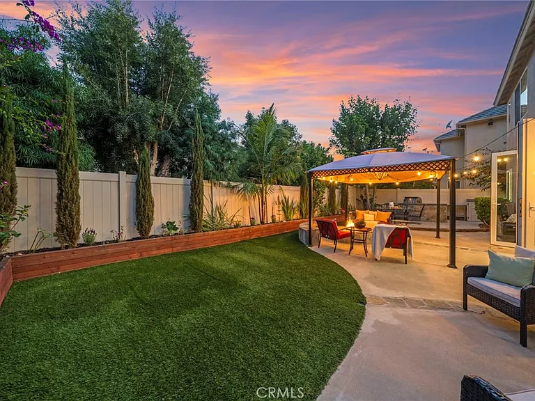 6 Coffeeberry Ct — Photo 23