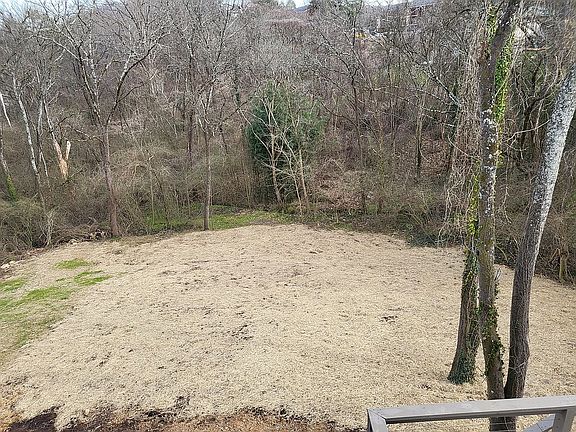 4th image of 352 Sweetland Dr