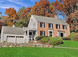 15 Hill St, North Reading, MA 01864