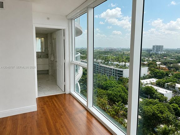4th image of 2101 Brickell Ave APT 1501