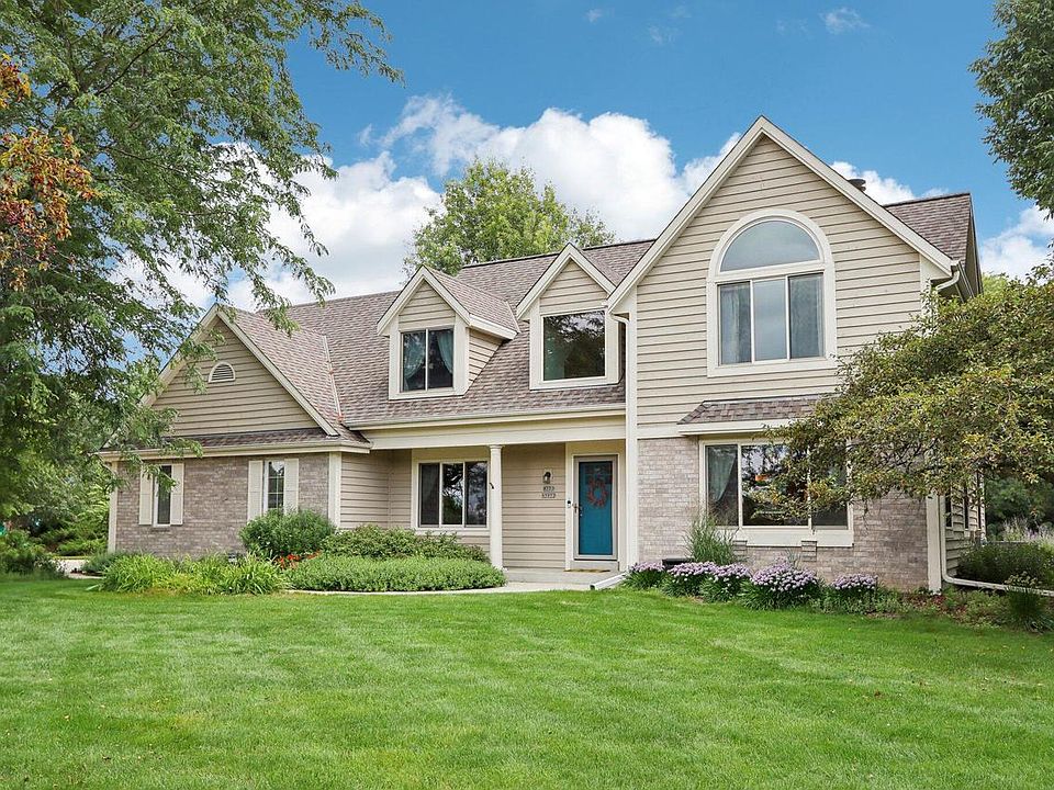 1st image of W330N5872 Cedar Bay DRIVE