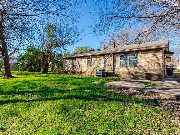 3rd image of 6110 Songwood Dr