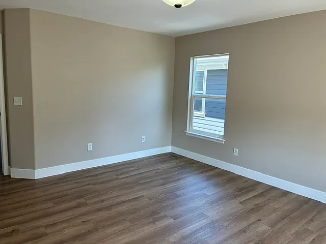 2312 N Xenia St — Photo 21