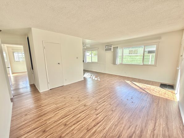 15832 Vanowen St APT 4