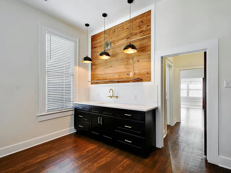 423 W Woodlawn Ave #2 — Photo 6