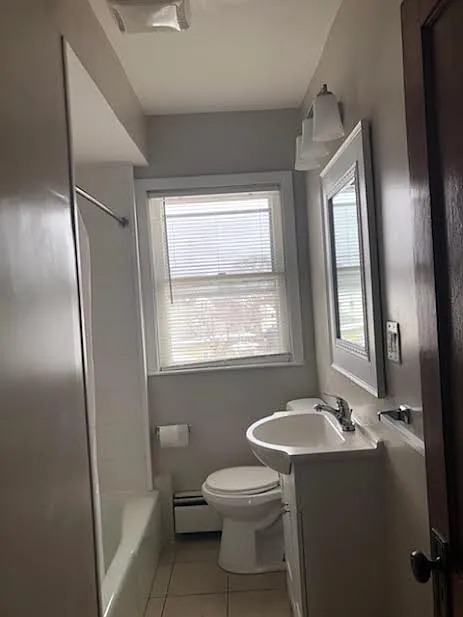 3 bed, $1,800 — Photo 3
