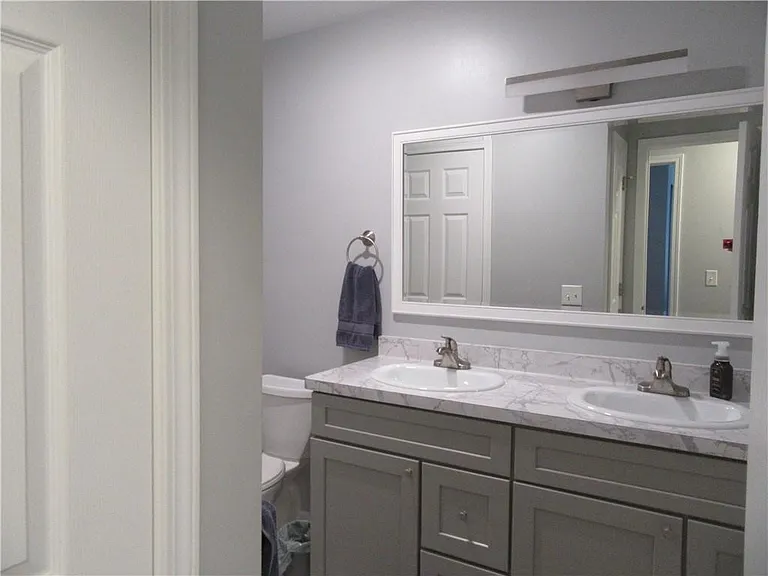 524 Eastbrooke Ln — Photo 10