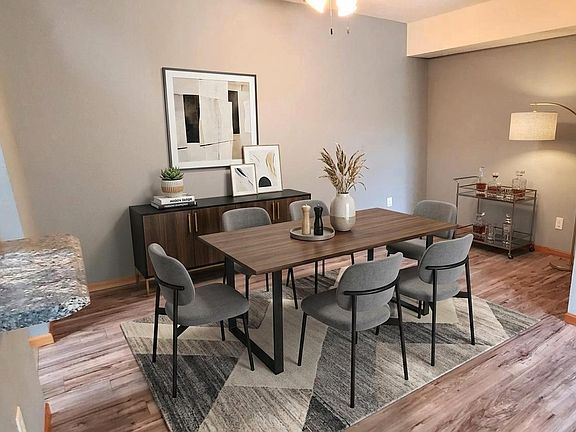 5th image of 3420 Golfview Dr APT 121