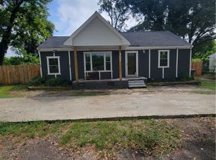301 S Kenleigh Dr, Fayetteville, NC 28304
