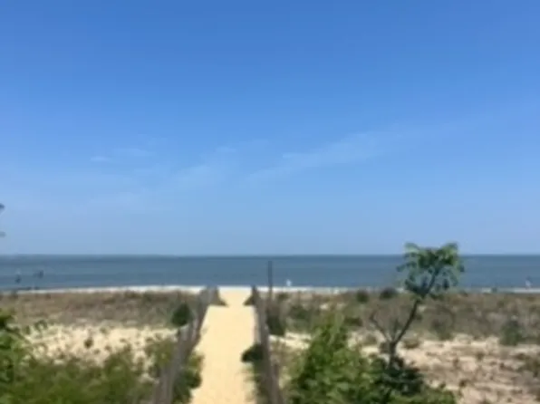 1508 W Ocean View Ave #1, Norfolk, VA 23503