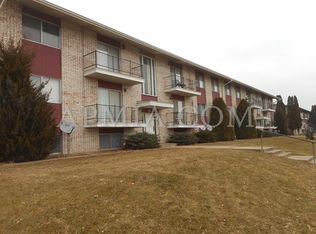 3720 12th Ave SW APT W2, Cedar Rapids, IA 52404