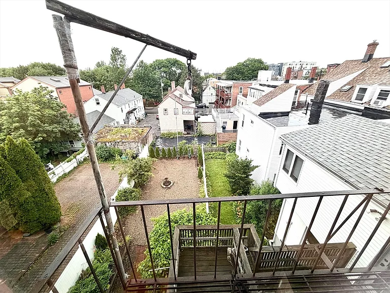439 Cambridge St #3 — Photo 9