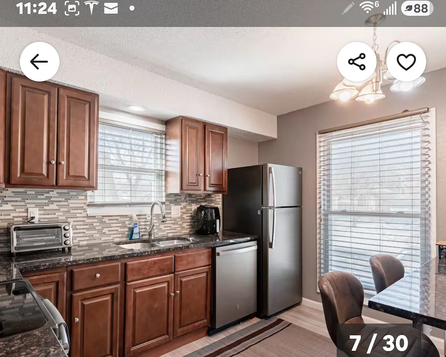 3 bed, 1300 sqft, $3,000 — Photo 1