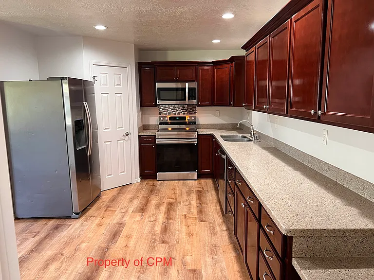 10526 W Landmark Ct — Photo 8