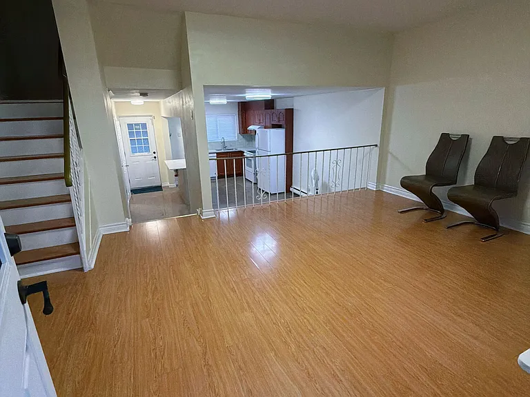 57 Godstone Rd #114 — Photo 7