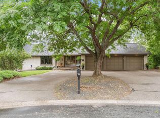 8087 Kentucky Cir, Bloomington, MN 55438