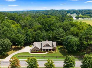 10 Stone Gate Dr, Cartersville, GA 30120